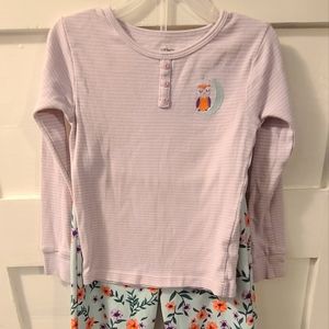 Girls size 5t pjs